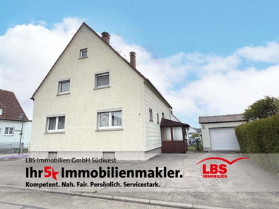 Wohnhaus mit Garage