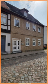 Straßenfront Ansicht 2