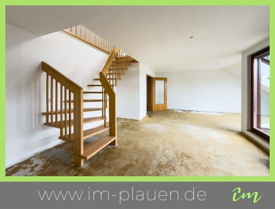 Wohnzimmer mit Balkon