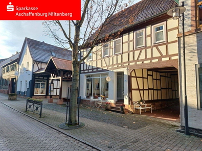 Straßenansicht