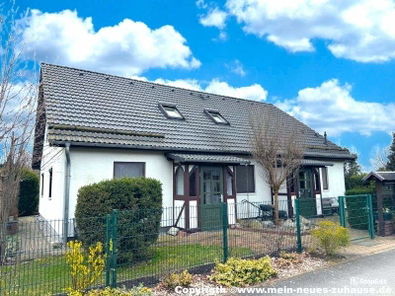 Bild 1 Wohnhaus Straßenansicht