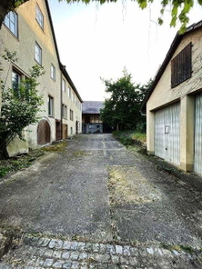 Hofeinfahrt