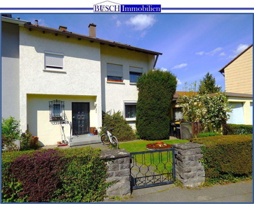 Hausansicht / Vorgarten
