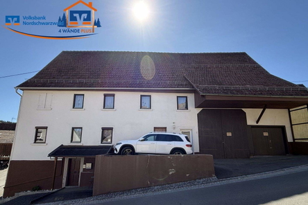 Wohnhaus mit Scheunenanbau