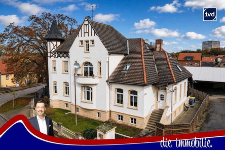 Denkmalgeschützte Villa mit historischem Charme und großem Entwicklungspotenzial