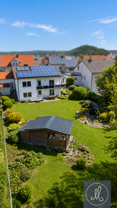 Garten und Wohnhaus