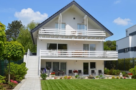 Haus-Gartenseite