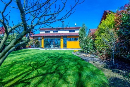 Haus/ Terrasse/ Garten