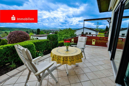 Genießen Sie den Blick von der Terrasse