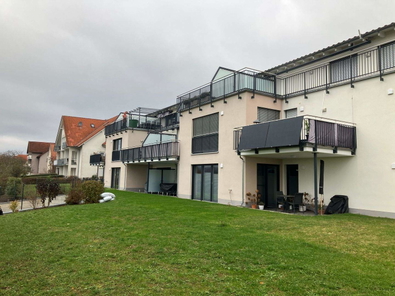 Terrasse mit Grünteil.JPG