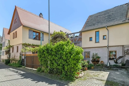 Straßenansicht