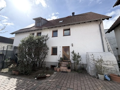 Blick zum Hauseingang
