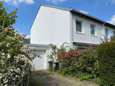 Außenansicht Garage