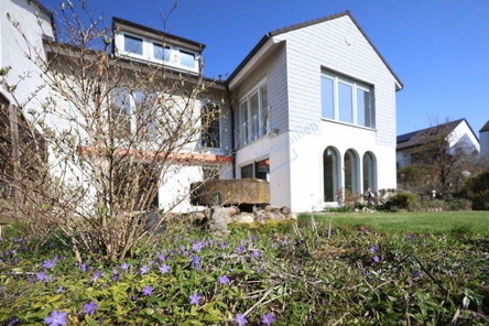 ANWESEN IN DER VILLENKOLONIE