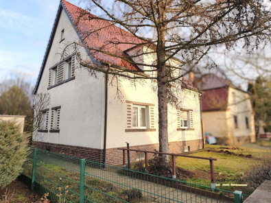 Hausansicht links