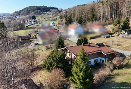 Die Ost- und Südseite des Hauses - Drohnenaufname