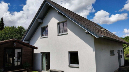 seitliche Ansicht mit Vorderseite