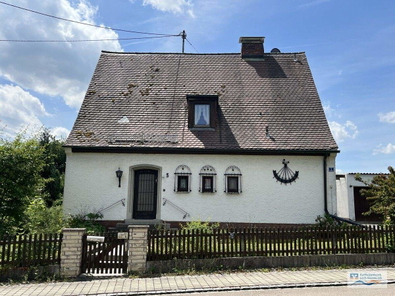"Beamtenhaus" mit großem Garten in idyllischer Lage in Oberhausen