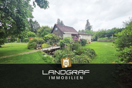 Einfamilienhaus mit Gartenhaus &amp; Grundstück