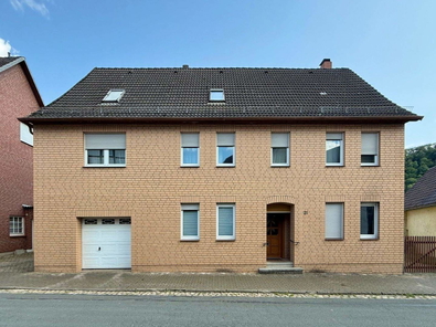 Vorder-/Straßenseite