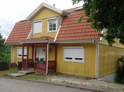 Metzdorf, Strassenfront