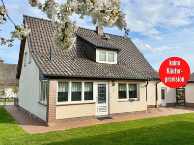 Hausansicht vom Grundstück