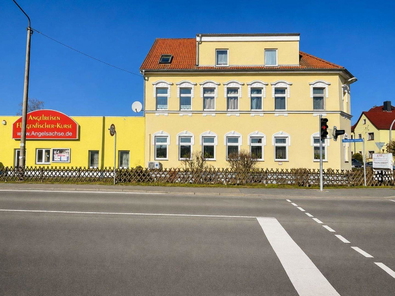 Straßenansicht