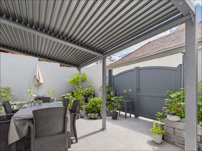 Terrasse Tor