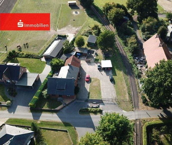 Blick über Haus, Hof und Werkstatt