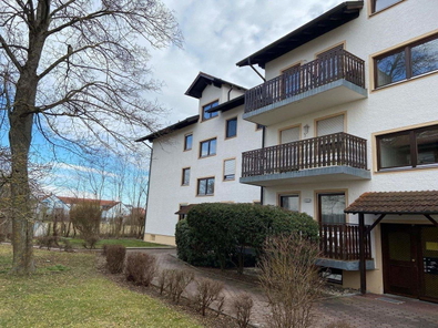 Wohnung mit Balkon im 2. OG