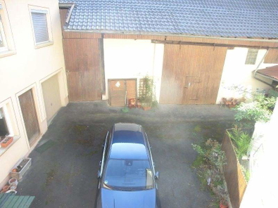 Blick vom Freisitz in den Innenhof
