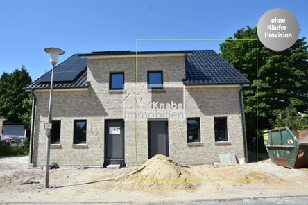 Neubau-Doppelhaushälfte