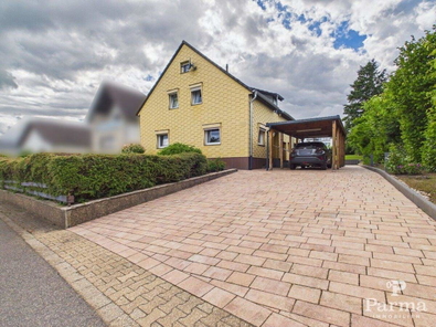 Seitenansicht des Hauses