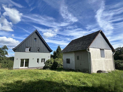 Haus mit Scheune