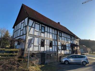 Straßen-Ansicht