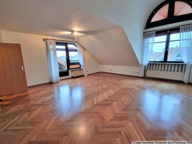 01 Wohnzimmer