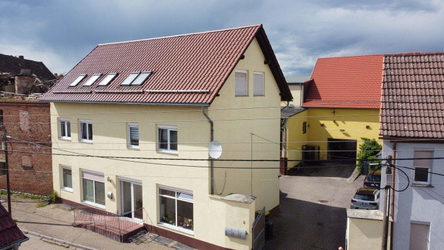 Straßenansicht Mehfamilienhaus