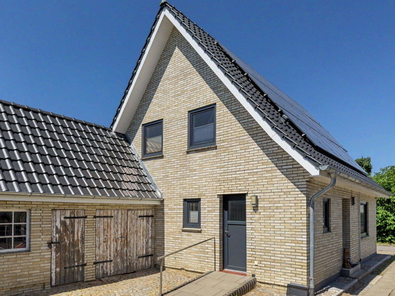 Rückansicht mit Anbau