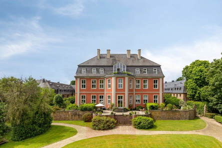 Herrenhaus Schloss Rösberg Parkansicht