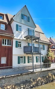 Hausansicht Bach