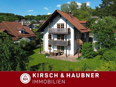 Attraktives Zweifamilienhaus