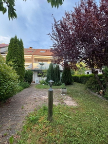 Charmantes Reihenendhaus mit Wintergarten