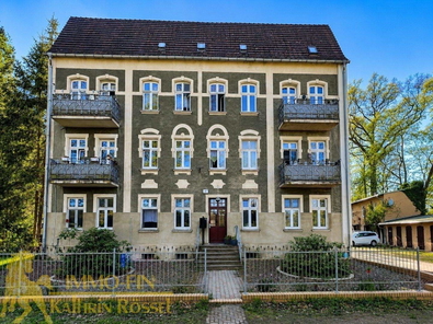 Ostansicht mit Hauptzugang (KI-optimiert)