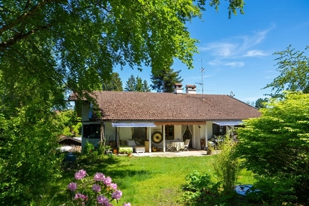 Blick auf den charmanten Bunga