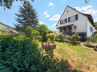 Außenbereich: Garten und Haus
