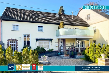 Schönes 1-2 Familienhaus in na