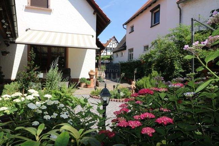 liebevoll angelegter Innenhof