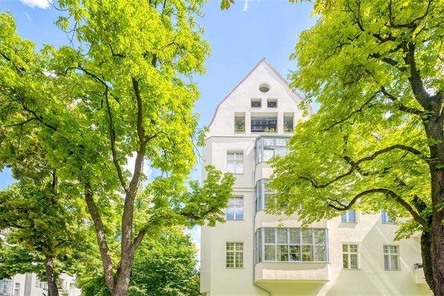 DG Wohnung mit Ziergiebel