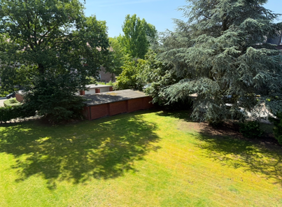 Blick_Garage_Garten