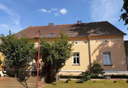 Bauernhaus Straßenansicht.jpg